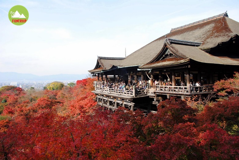 Chùa Kiyomizu-dera cảnh quan thay đổi theo từng mùa, mùa nào cũng đẹp.
